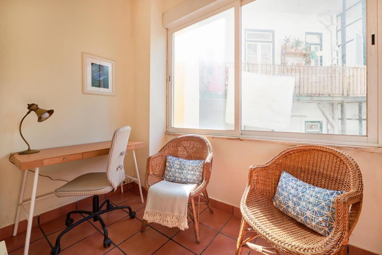 Renovated Spacious Baixa Apartment, By Timecooler Apartment *
