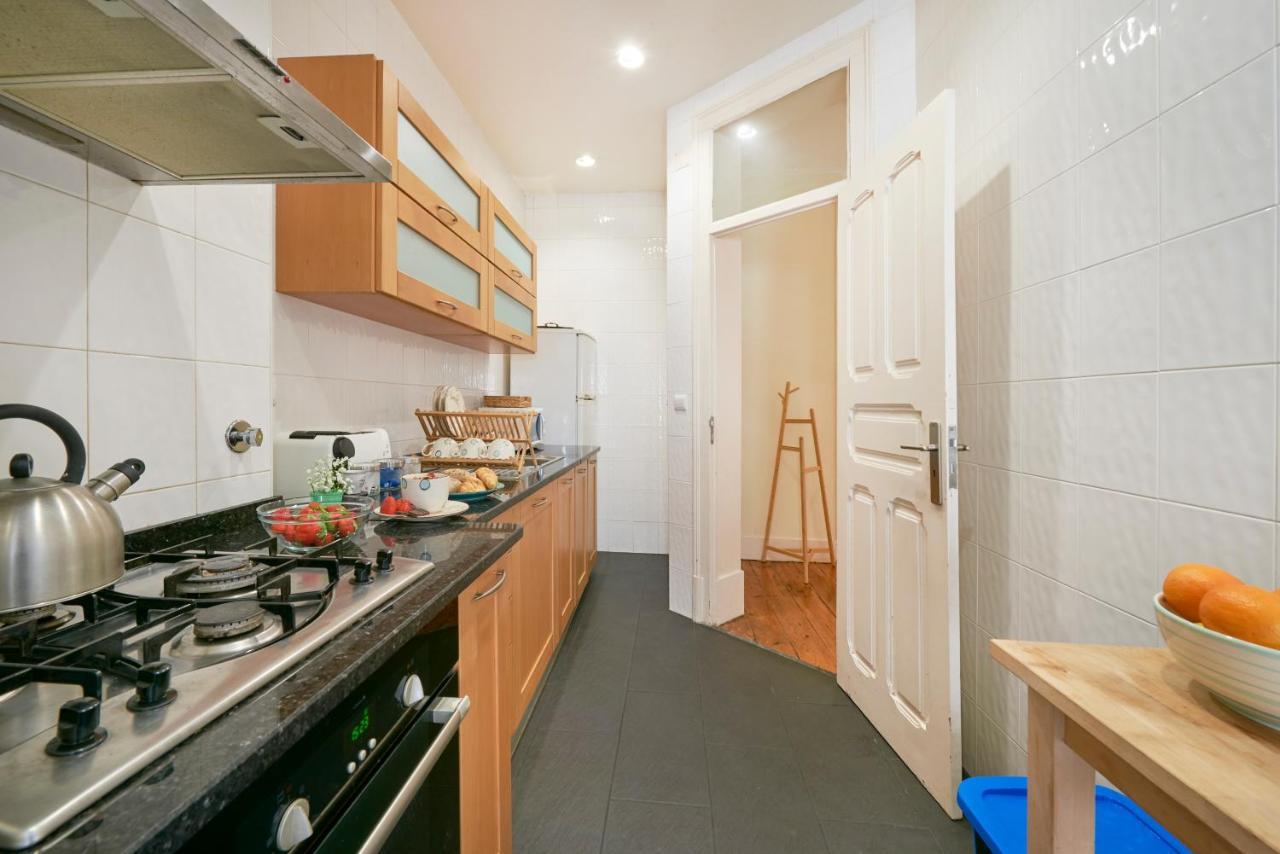 Renovated Spacious Baixa Apartment, By Timecooler Apartment *